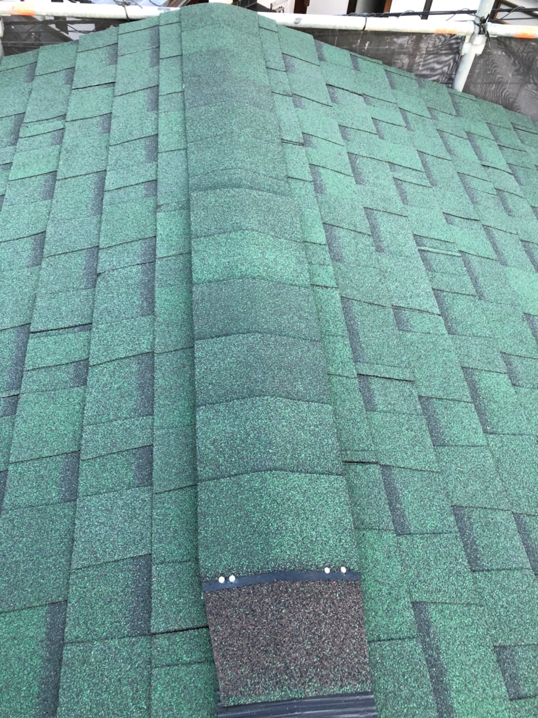 シングル棟材施工状況